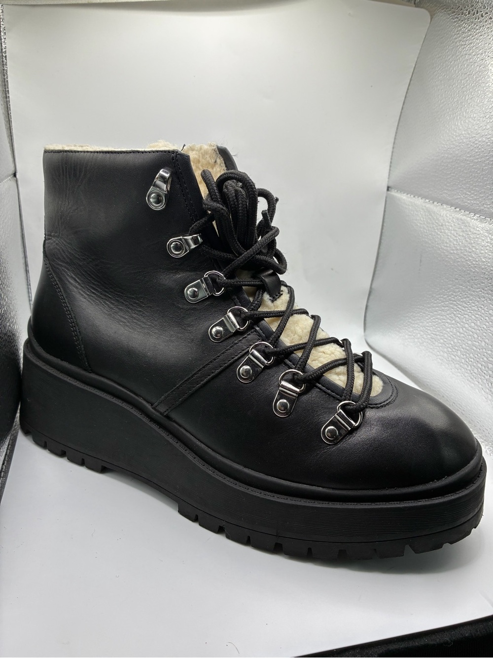 AQUA Miranda Black Leather Lace Up Hiker Boots Faux Shearling Women’s 8.5M